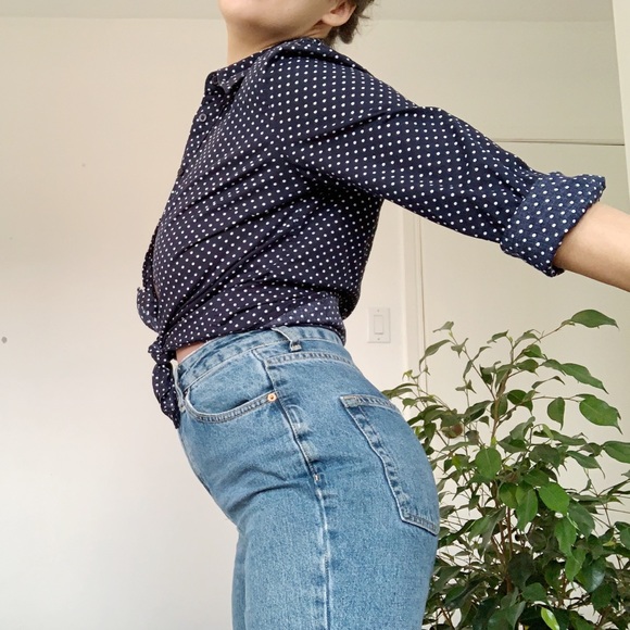 ⚡️3/$30⚡️Navy Polka Dot Blouse - Picture 2 of 3